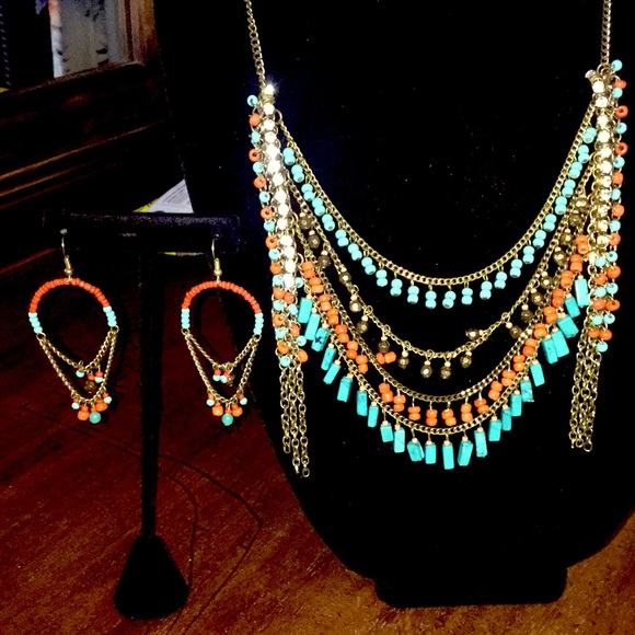 Jewelry - Multi-Layered Beaded Necklace Earring Set